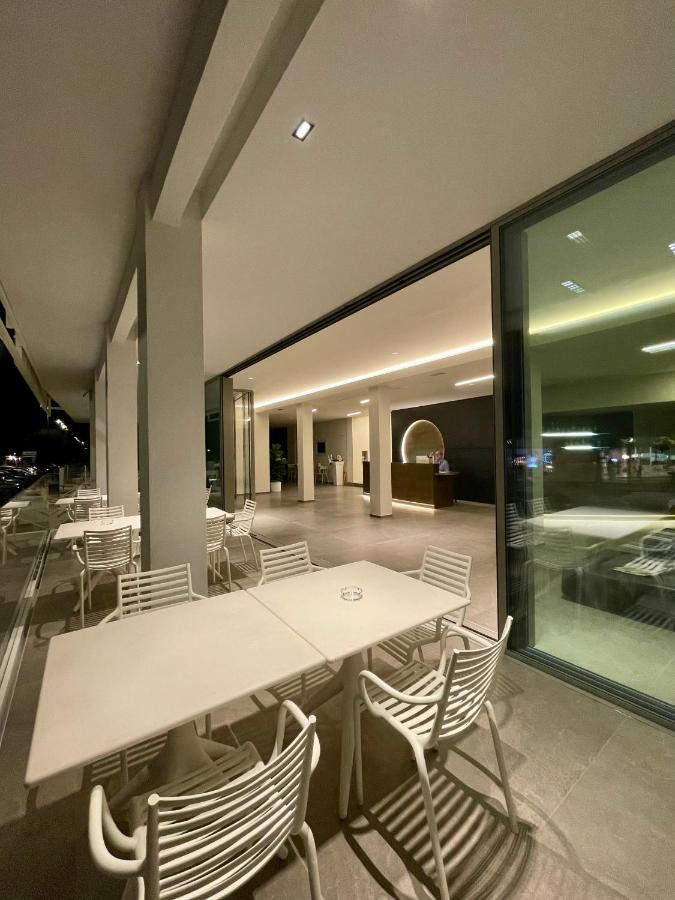 Hotel Cristallo Senigallia Exterior foto